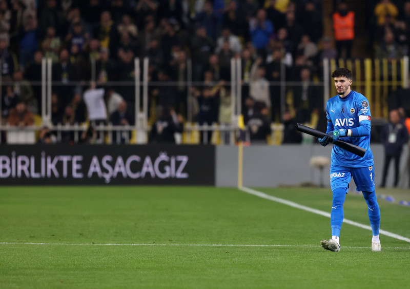 FENERBAHÇE HABERLERİ - F.Bahçe karar aşamasında! Altay Bayındır’ın sakatlığı...