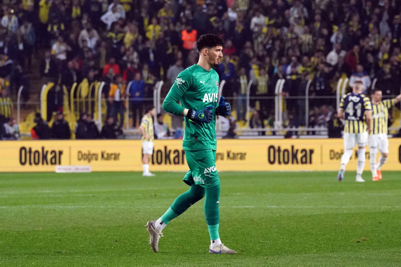FENERBAHÇE HABERLERİ - F.Bahçe karar aşamasında! Altay Bayındır’ın sakatlığı...