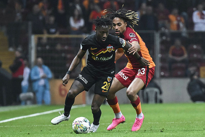 GALATASARAY TRANSFER HABERLERİ: İngiltere, Fransa derken... Cimbom’un yıldızına Alman devi talip