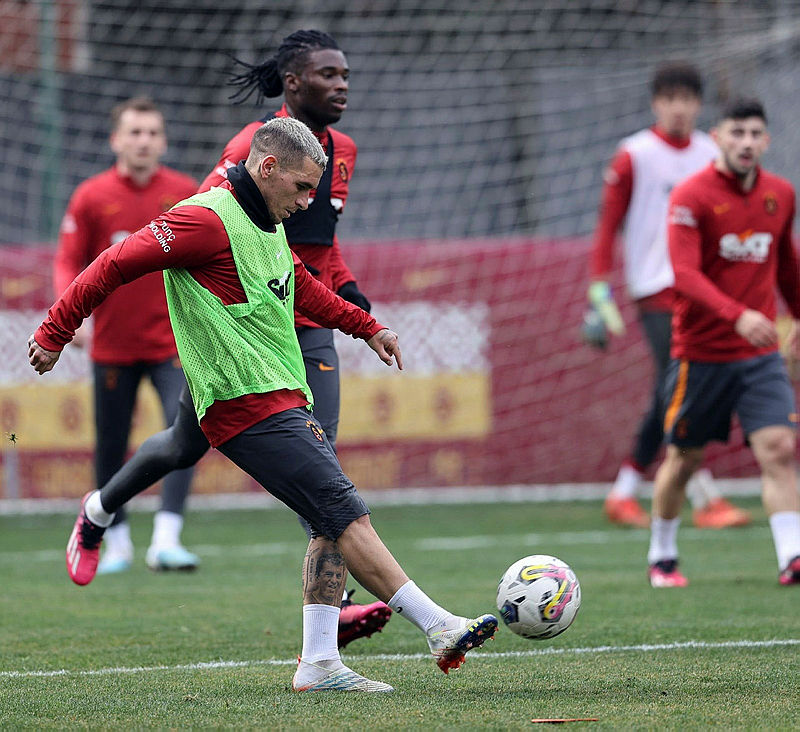 GALATASARAY TRANSFER HABERLERİ: Lucas Torreira’ya Çizme kancası! Gözden çıkarılan rakam...