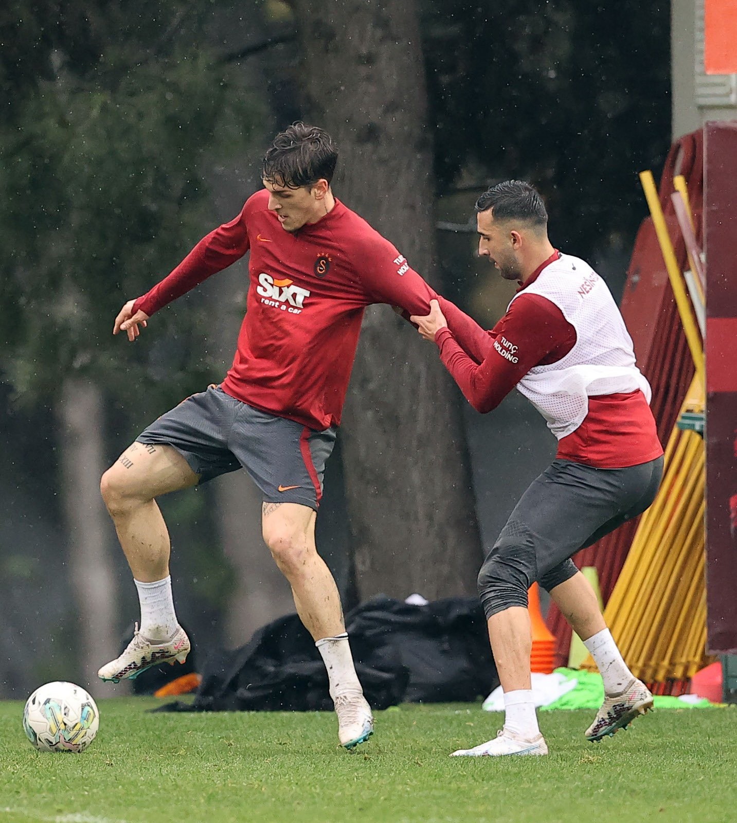 Galatasaray’a Arjantinli yıldız! Okan Buruk onay verdi