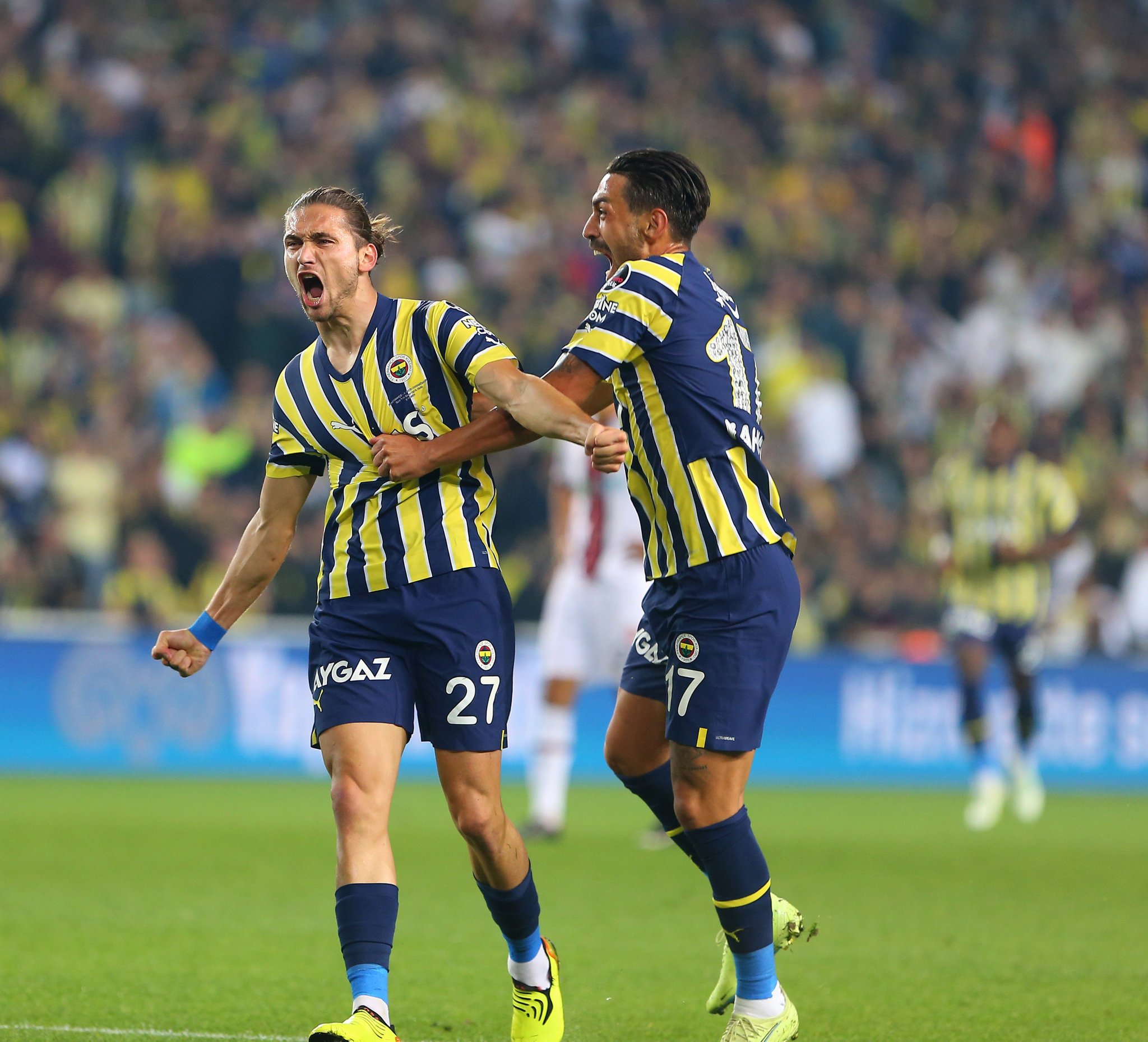 Fenerbahçe’de 2 yıldız isimde mutlu son! İşte sözleşme detayları