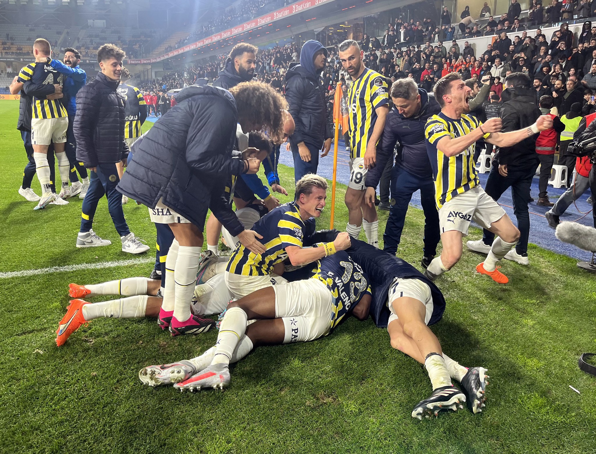 Fenerbahçe’de planlar değişti! Sezon sonu gönderilecekti...