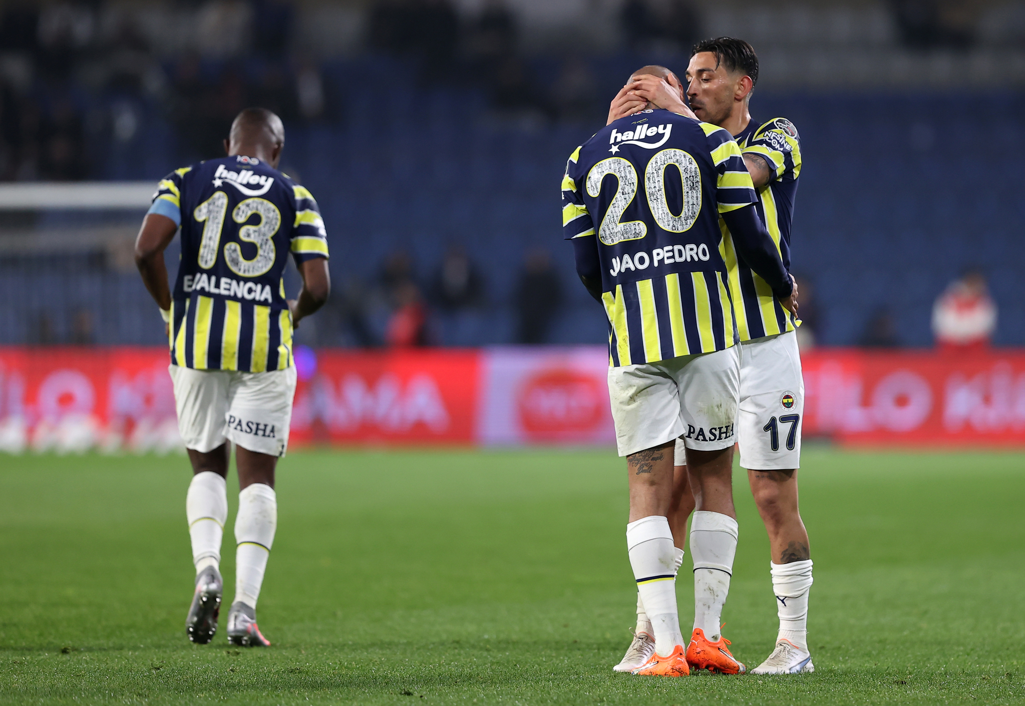 Fenerbahçe’de planlar değişti! Sezon sonu gönderilecekti...