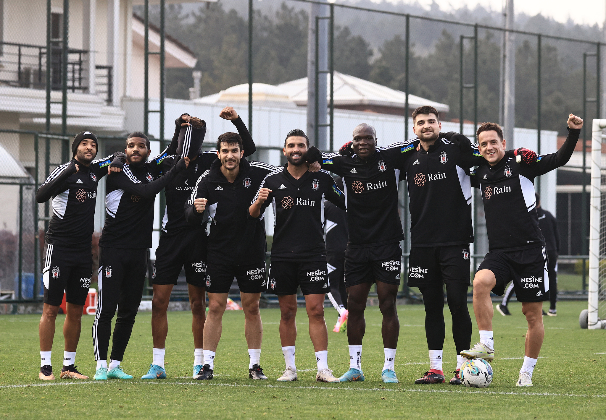 Beşiktaş-Galatasaray derbisi öncesi büyük endişe! O isimler ceza sınırında