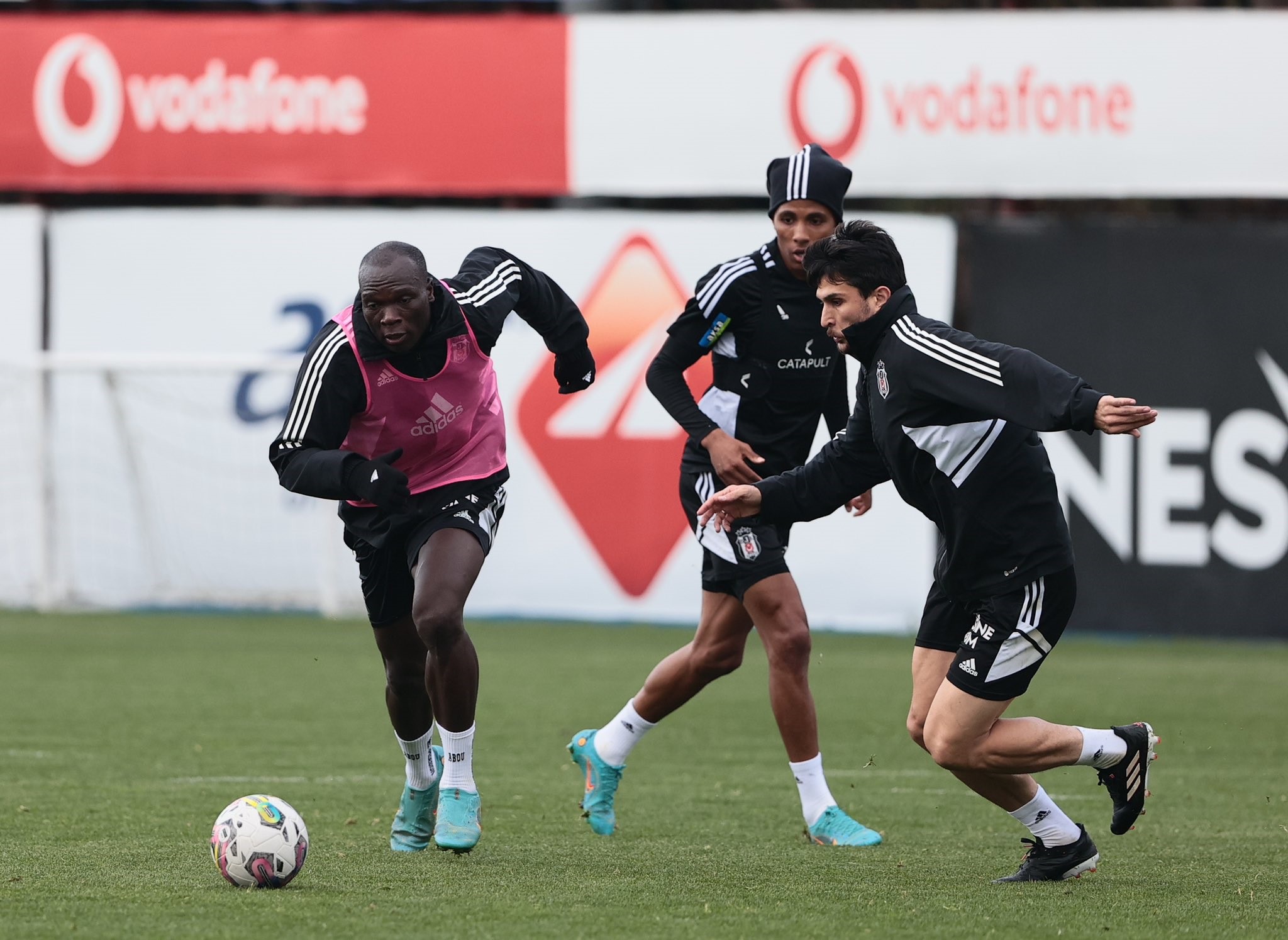 Beşiktaş-Galatasaray derbisi öncesi büyük endişe! O isimler ceza sınırında