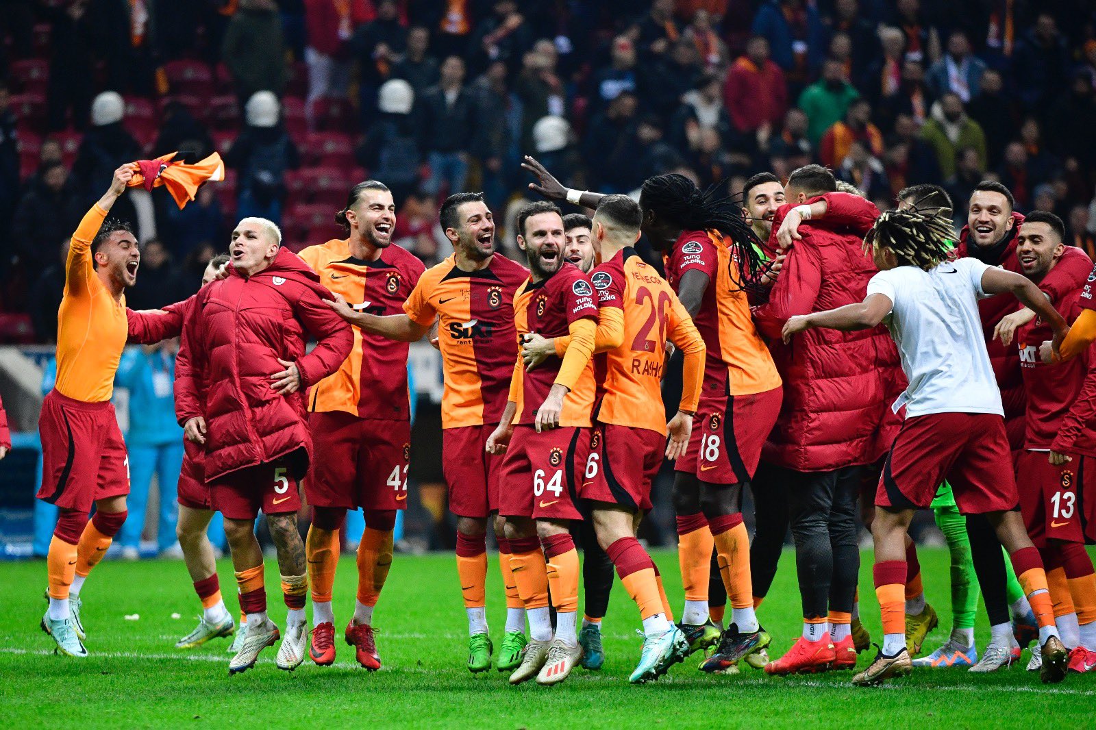 Galatasaray’da Okan Buruk farkı! Şampiyon olduğu sezonda...