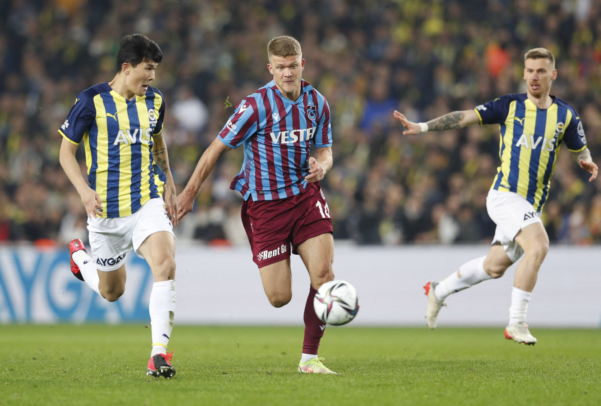 TRANSFER HABERİ: Fenerbahçe’nin eski yıldızını Pep Guardiola kapıyor!