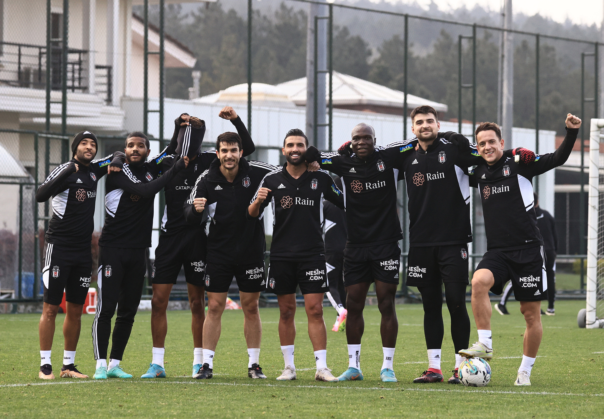 Derbi öncesi transfer kapışması! Beşiktaş ve Galatasaray aynı isme talip