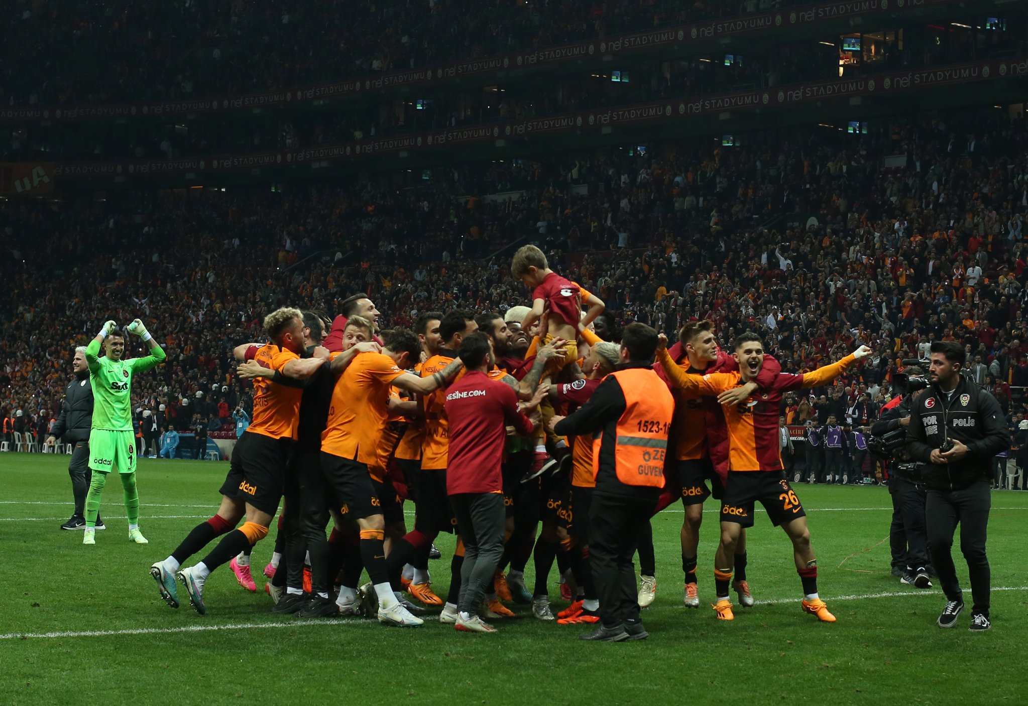 Galatasaray’dan yılın transfer bombası! Eski yıldızı geri dönüyor