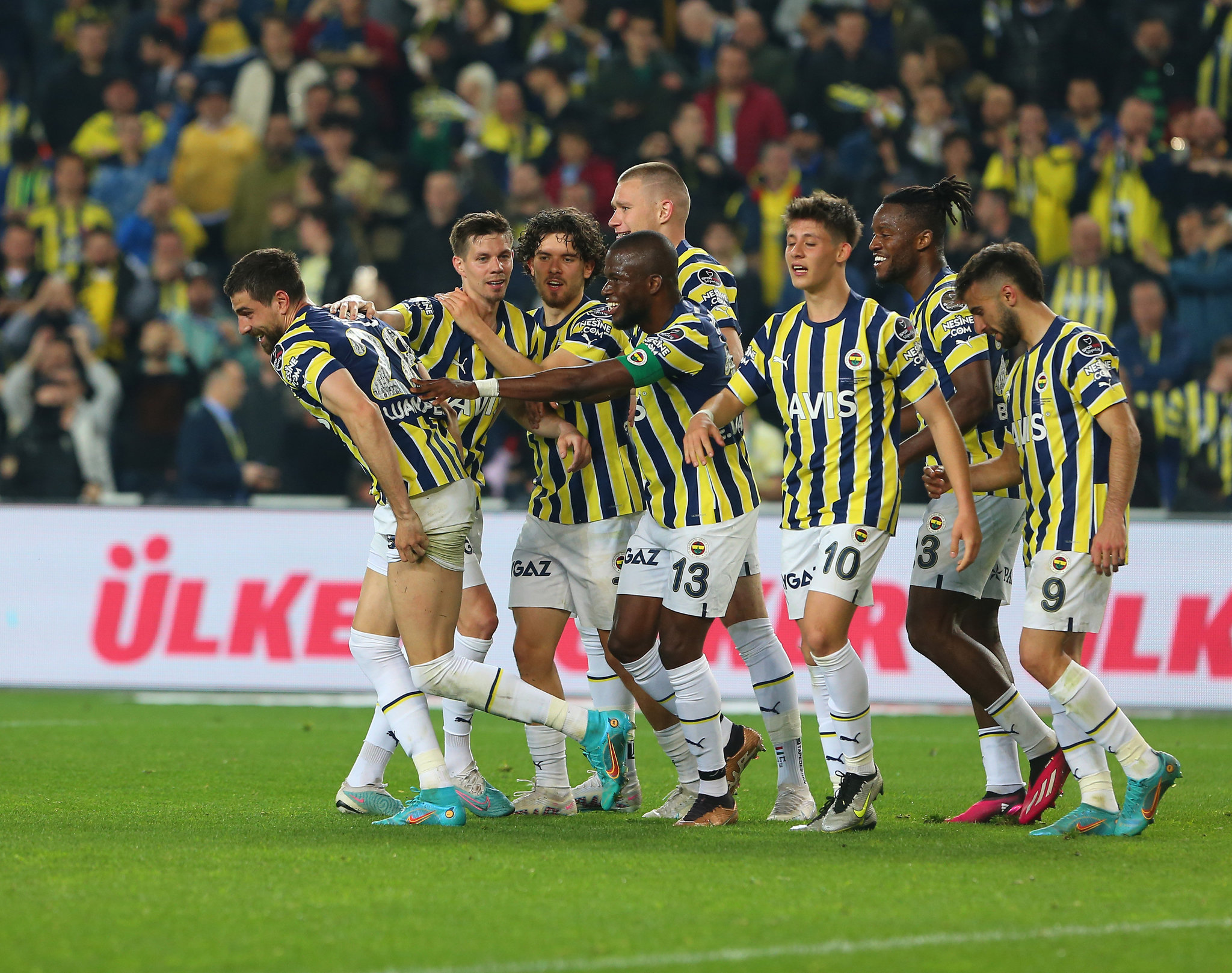 Fenerbahçe’ye Mehdi Taremi transferinde rakip çıktı! Ünlü isim devrede