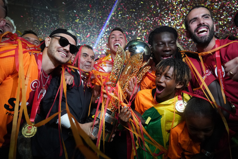 Galatasaray transfer etmek istiyordu! PSG’den Leandro Paredes kararı