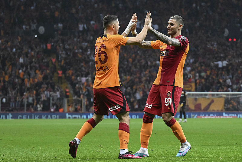 Bunu kimse beklemiyordu! Galatasaray’dan transferde sürpriz forvet hamlesi