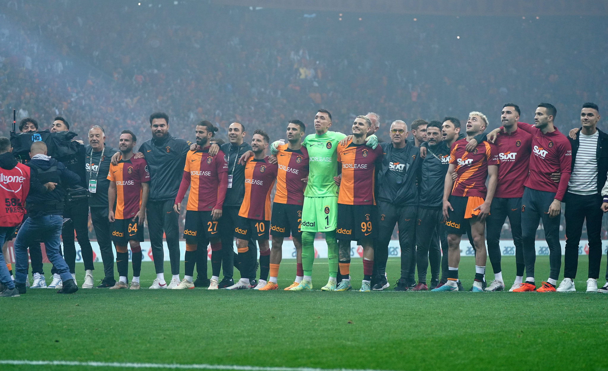 GALATASARAY TRANSFER HABERİ: Cimbom’da 5 ayrılık kapıda!