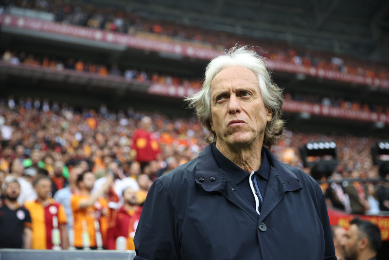 Fenerbahçe Teknik Direktörü Jorge Jesus geleceği hakkına konuştu! Kararımı başkana ilettim