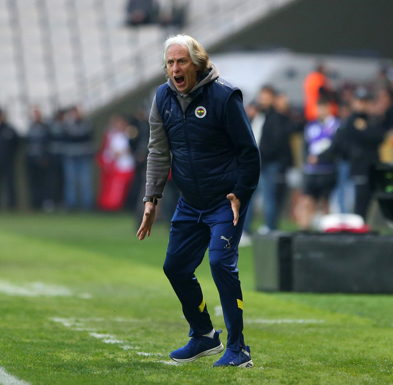 Fenerbahçe Teknik Direktörü Jorge Jesus geleceği hakkına konuştu! Kararımı başkana ilettim