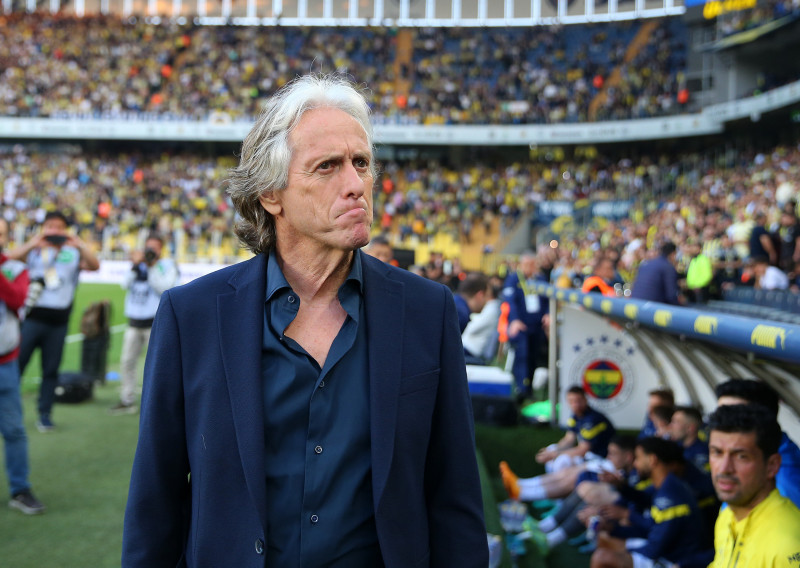 Fenerbahçe Teknik Direktörü Jorge Jesus geleceği hakkına konuştu! Kararımı başkana ilettim