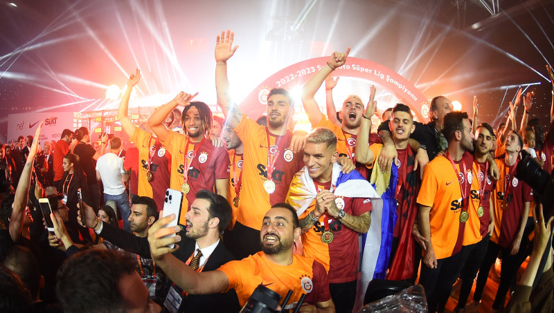 Galatasaray’dan sol bek harekatı! İşte listedeki 5 isim