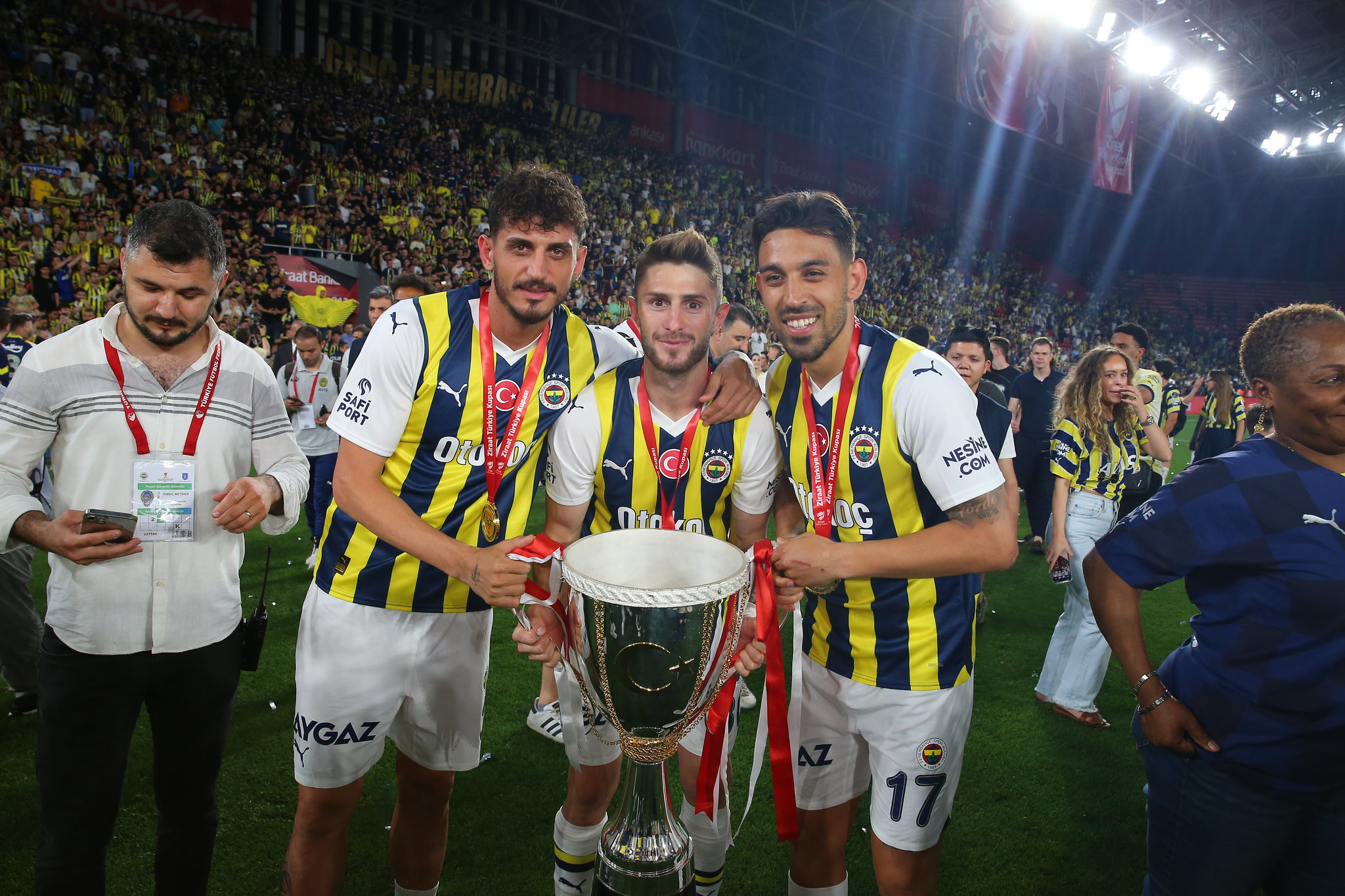 TRANSFER HABERİ: Fenerbahçe’den ters köşe! Yönetimden Portekizli hocaya 2 senelik sözleşme