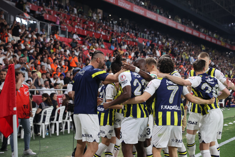 TRANSFER HABERİ - Fenerbahçe transferde vites yükseltti! Edin Dzeko’dan sonra...
