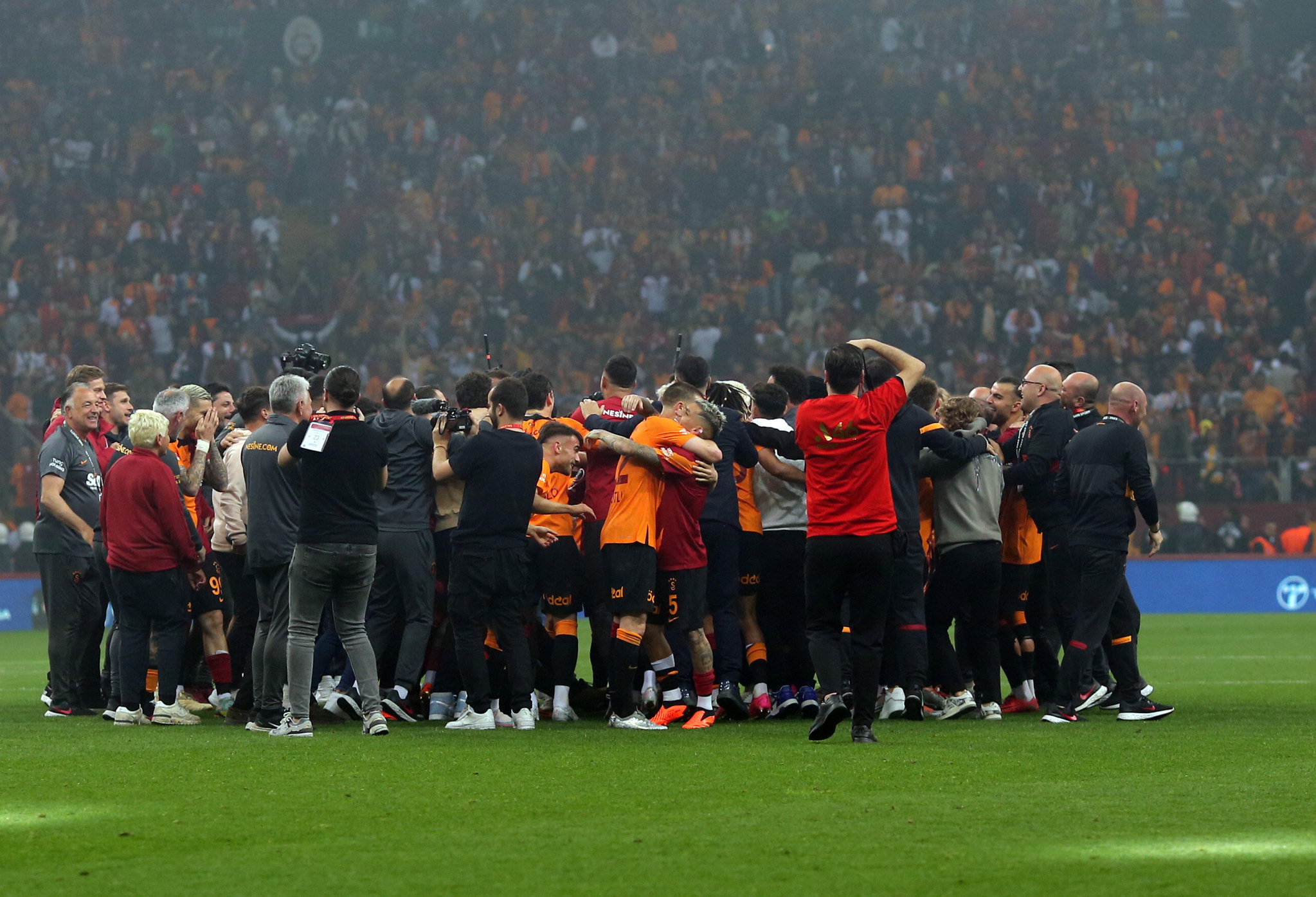 TRANSFER HABERİ: Galatasaray’a 40 milyon Euro’luk yıldız! Menajeriyle görüşüldü