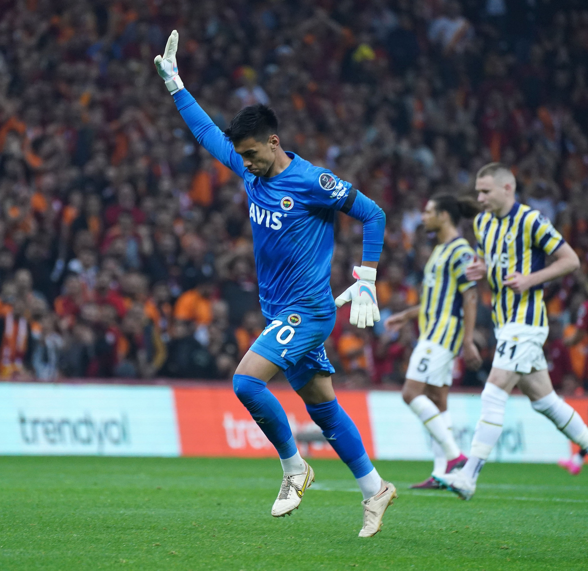 Galatasaray ve Fenerbahçe’nin 10 numara savaşı! Transferde dev derbi