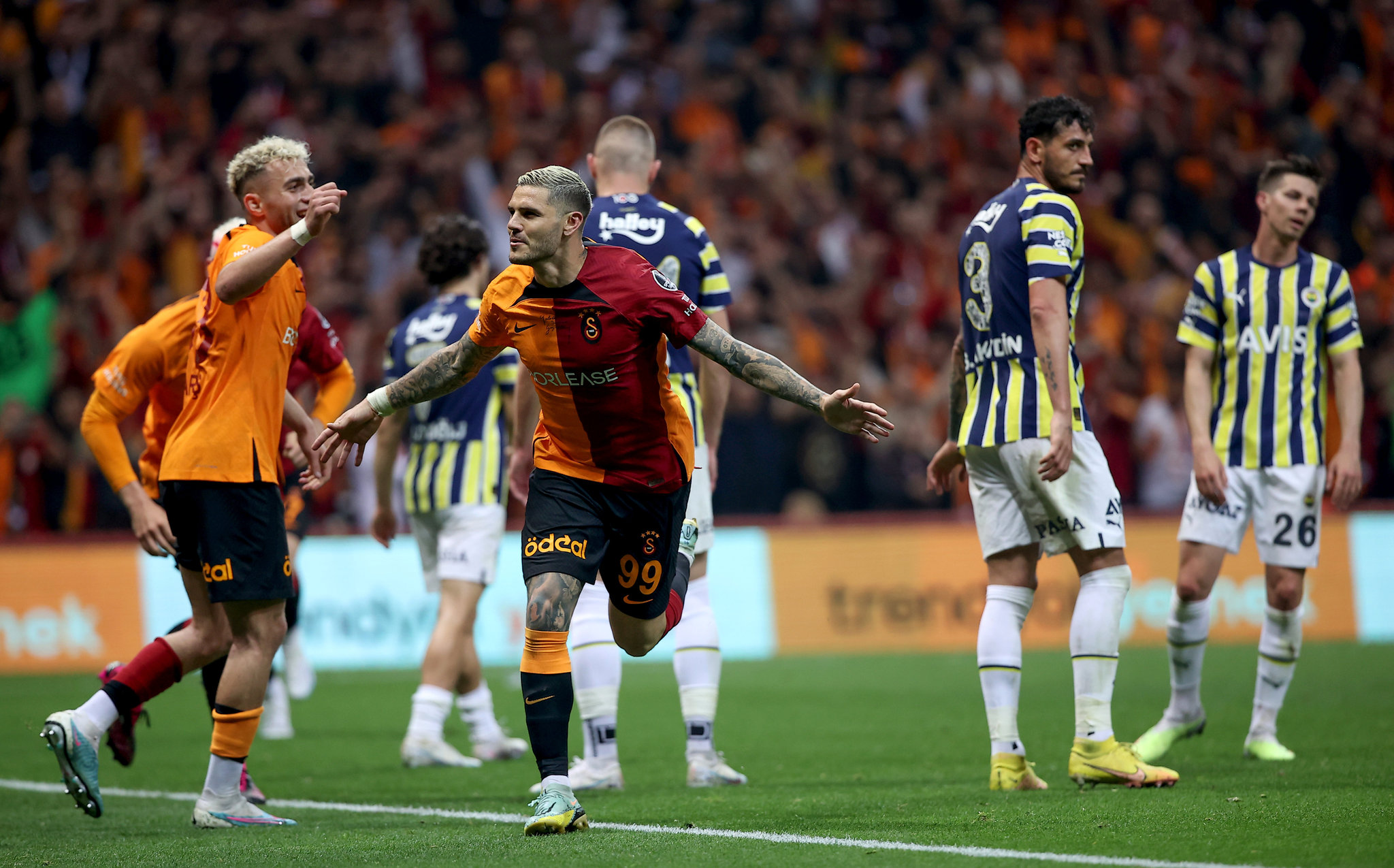 Galatasaray ve Fenerbahçe’nin 10 numara savaşı! Transferde dev derbi
