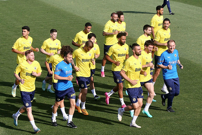 FENERBAHÇE TRANSFER HABERLERİ: İsmail Kartal raporunu iletti! F.Bahçe’de yaprak dökümü... 3 ayrılık birden