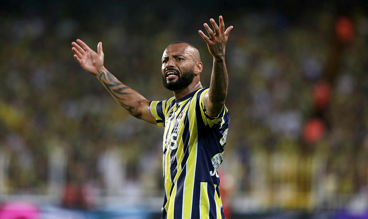 FENERBAHÇE TRANSFER HABERLERİ: İsmail Kartal raporunu iletti! F.Bahçe’de yaprak dökümü... 3 ayrılık birden