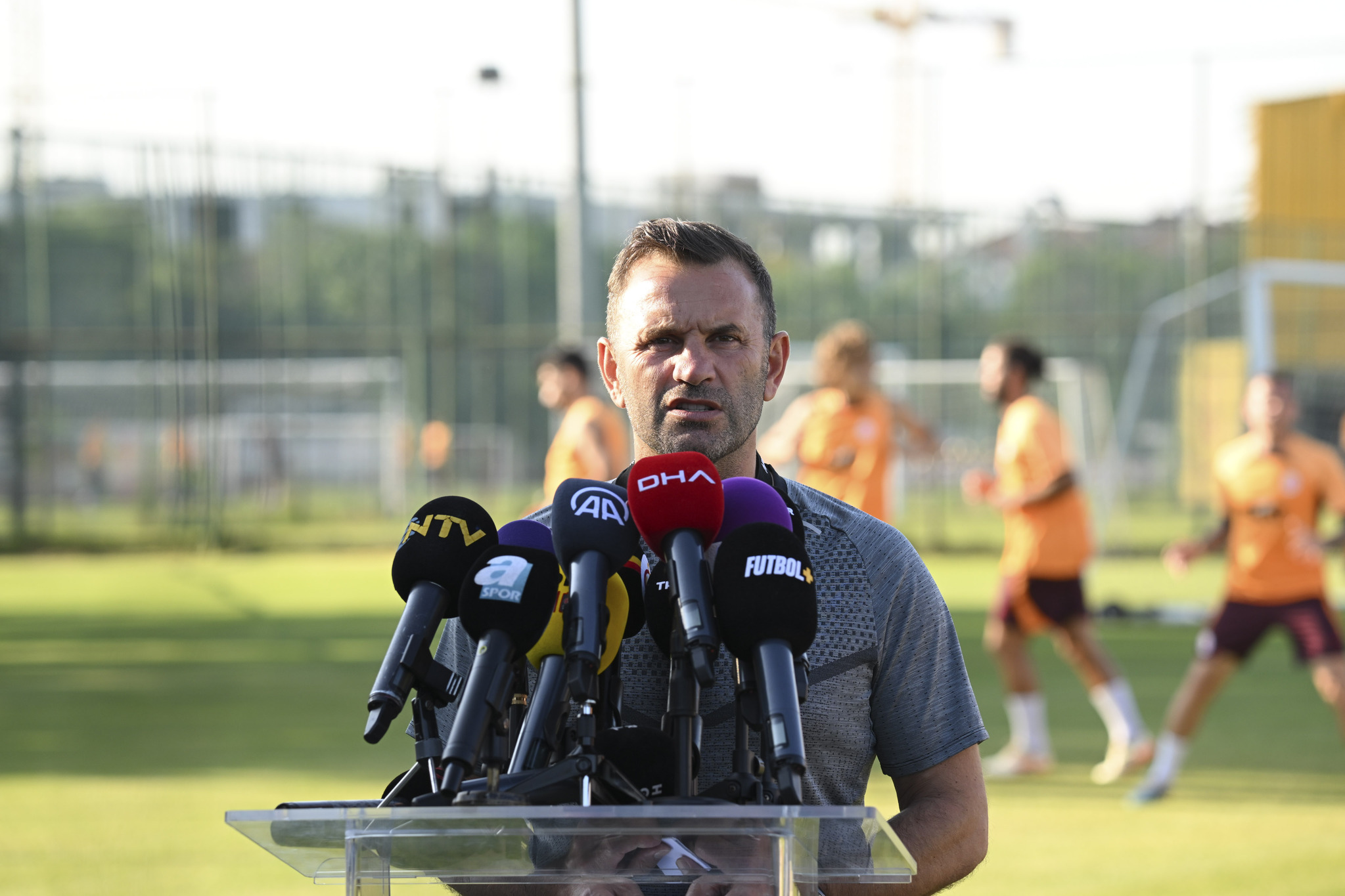 GALATASARAY TRANSFER HABERLERİ: Cimbom 15 milyon Euro’yu geri çevirdi! İngilizler peşini bırakmıyor...