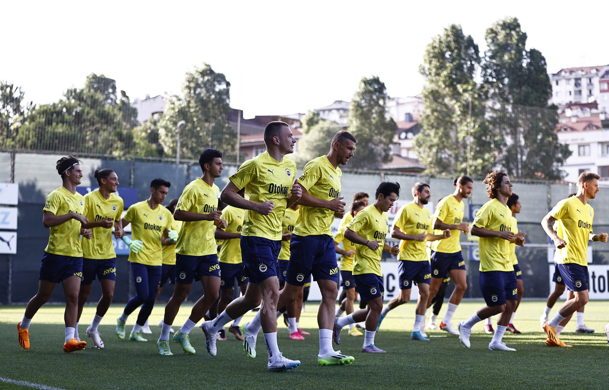 SON DAKİKA FENERBAHÇE TRANSFER HABERLERİ: Son teklif yapıldı! Oyuncu Fenerbahçe’ye gelmek istiyor