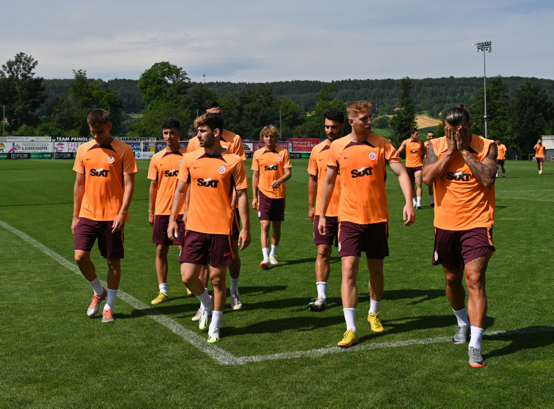 Galatasaray transferde vites yükseltti! Yıldız isme 1 hafta süre