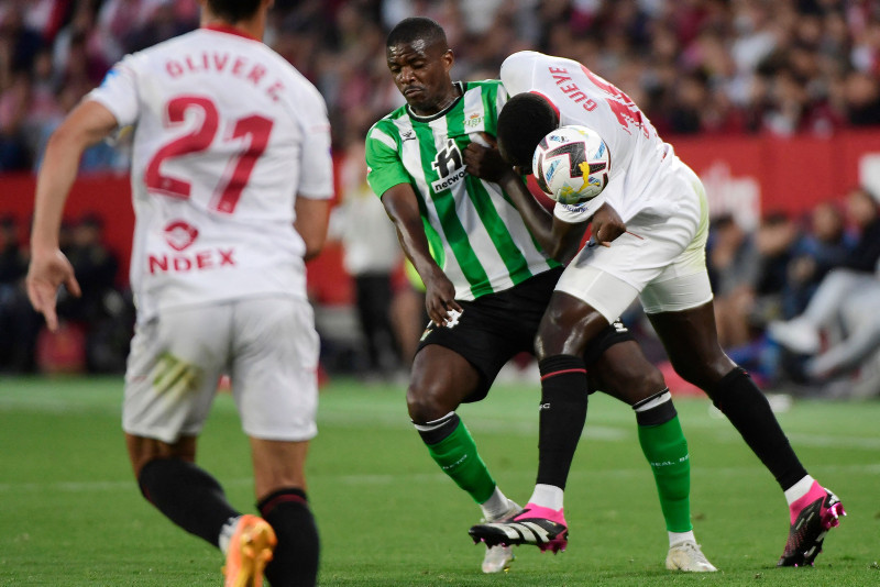 GALATASARAY HABERLERİ - Cimbom’da Zalgiris maçı sonrası çifte imza! Erden Timur transferleri bitiriyor....