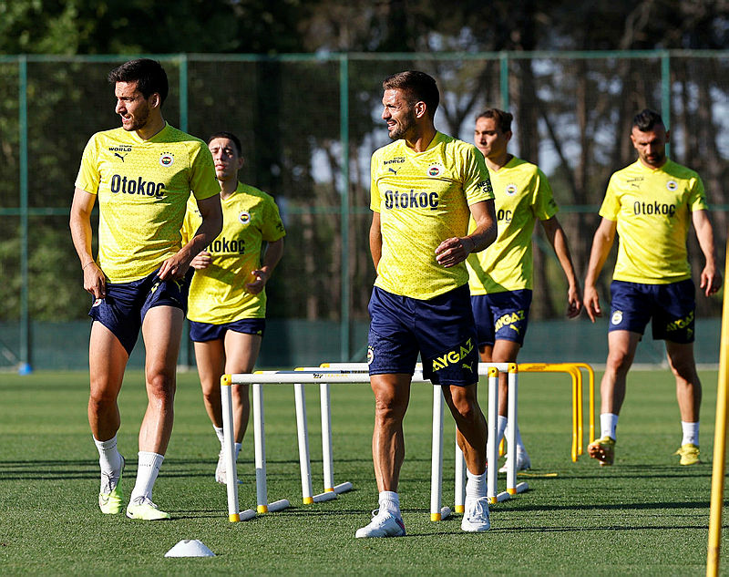 TRANSFER HABERİ: Mert Müldür seçimini yaptı! Fenerbahçe mi Galatasaray mı?