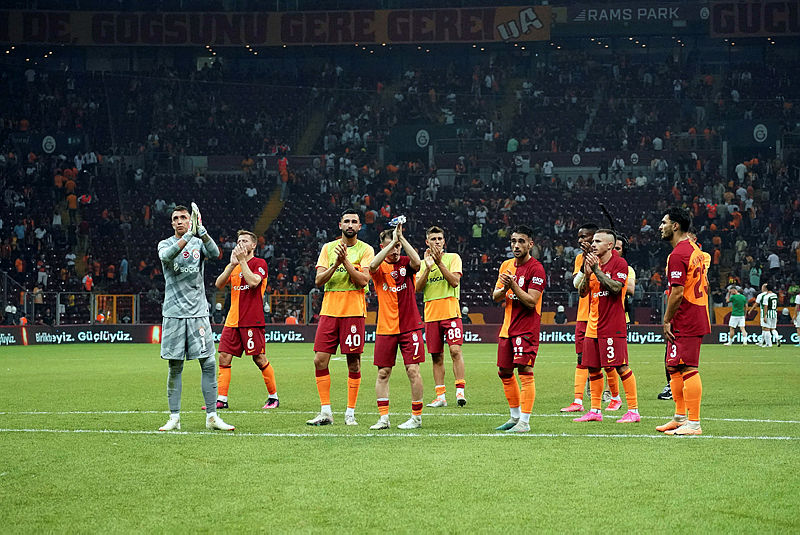 Fenerbahçe’ye bir çalım daha! Galatasaray transferde durmuyor