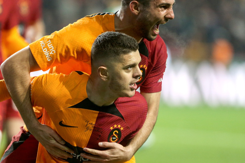 GALATASARAY TRANSFER HABERLERİ: Okan Buruk özellikle istemişti! Cimbom’un Milot Rashica ısrarı