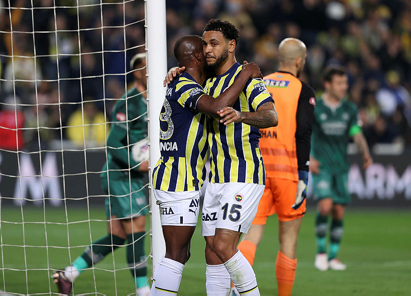 TRANSFER HABERİ: İsmail Kartal biletlerini kesti! Fenerbahçe’de 2 ayrılık birden