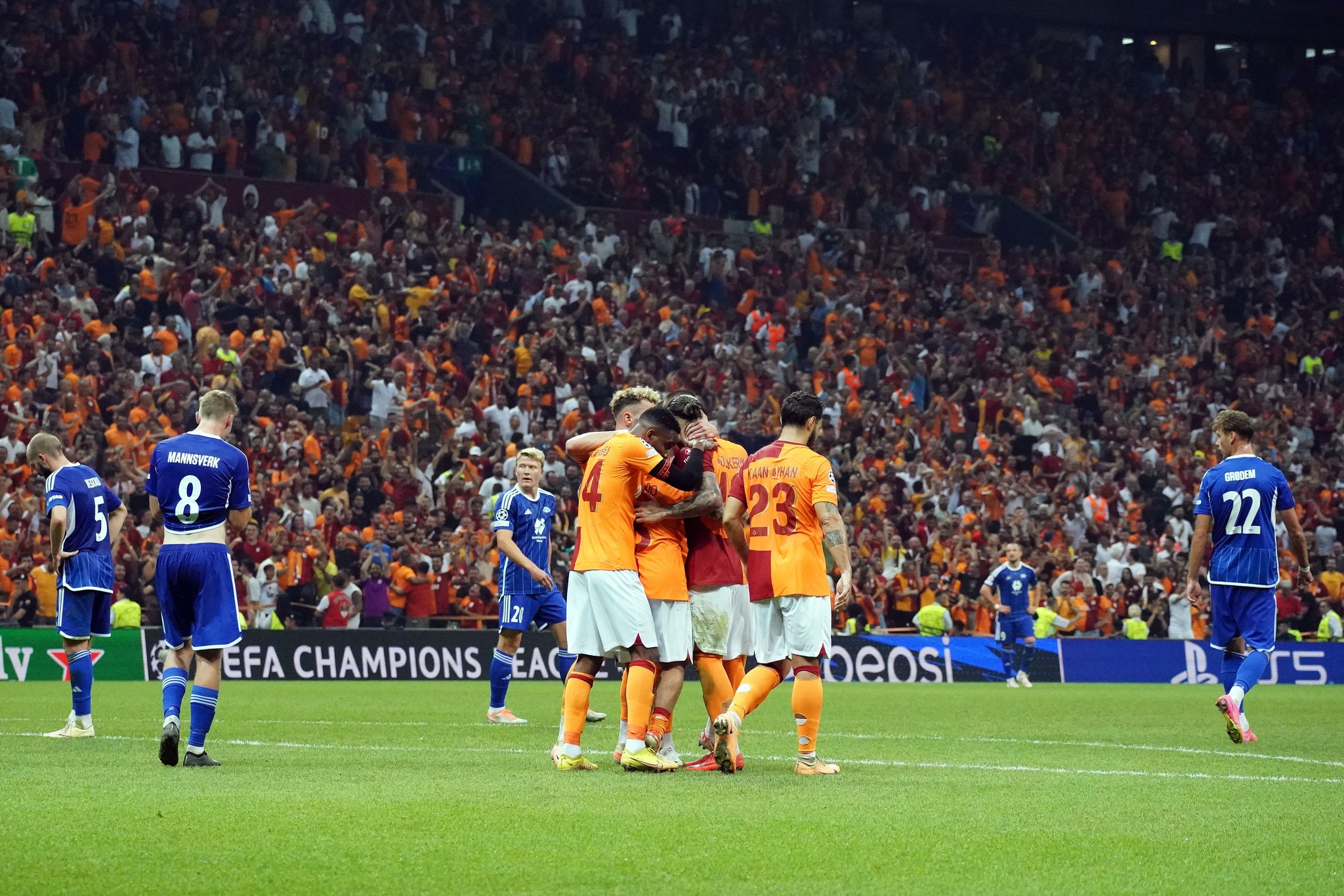 Galatasaray’a 45 milyon Euro’luk orta saha! Transferde ters köşe