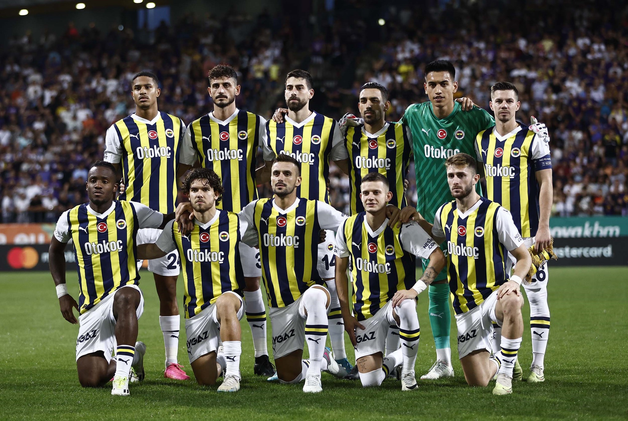 TRANSFER HABERİ: Fenerbahçe’ye yeni 6 numara! Kanarya sağ gösterip sol vuracak
