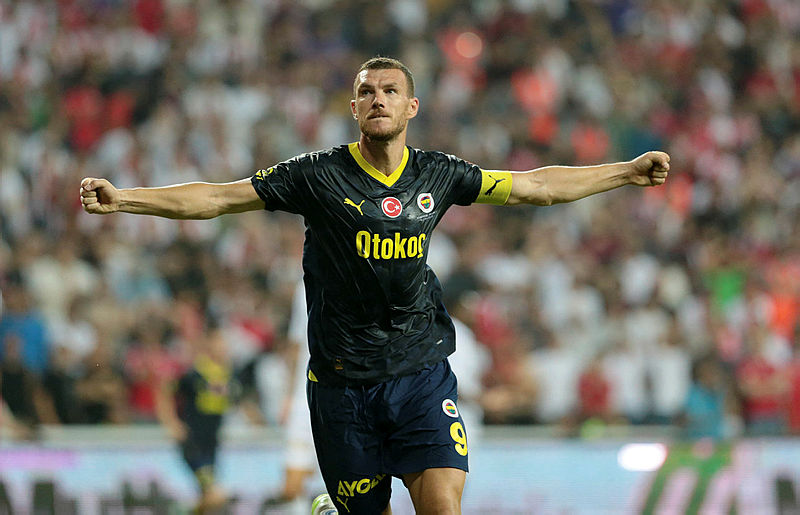 Fenerbahçe ve Galatasaray transfere milyon Euro’lar harcadı! Zirvedeki isim şaşırttı