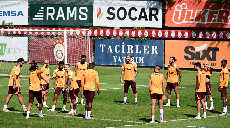 Galatasaray transferde kesenin ağzını açtı! Verilen maaşlar dudak uçuklattı