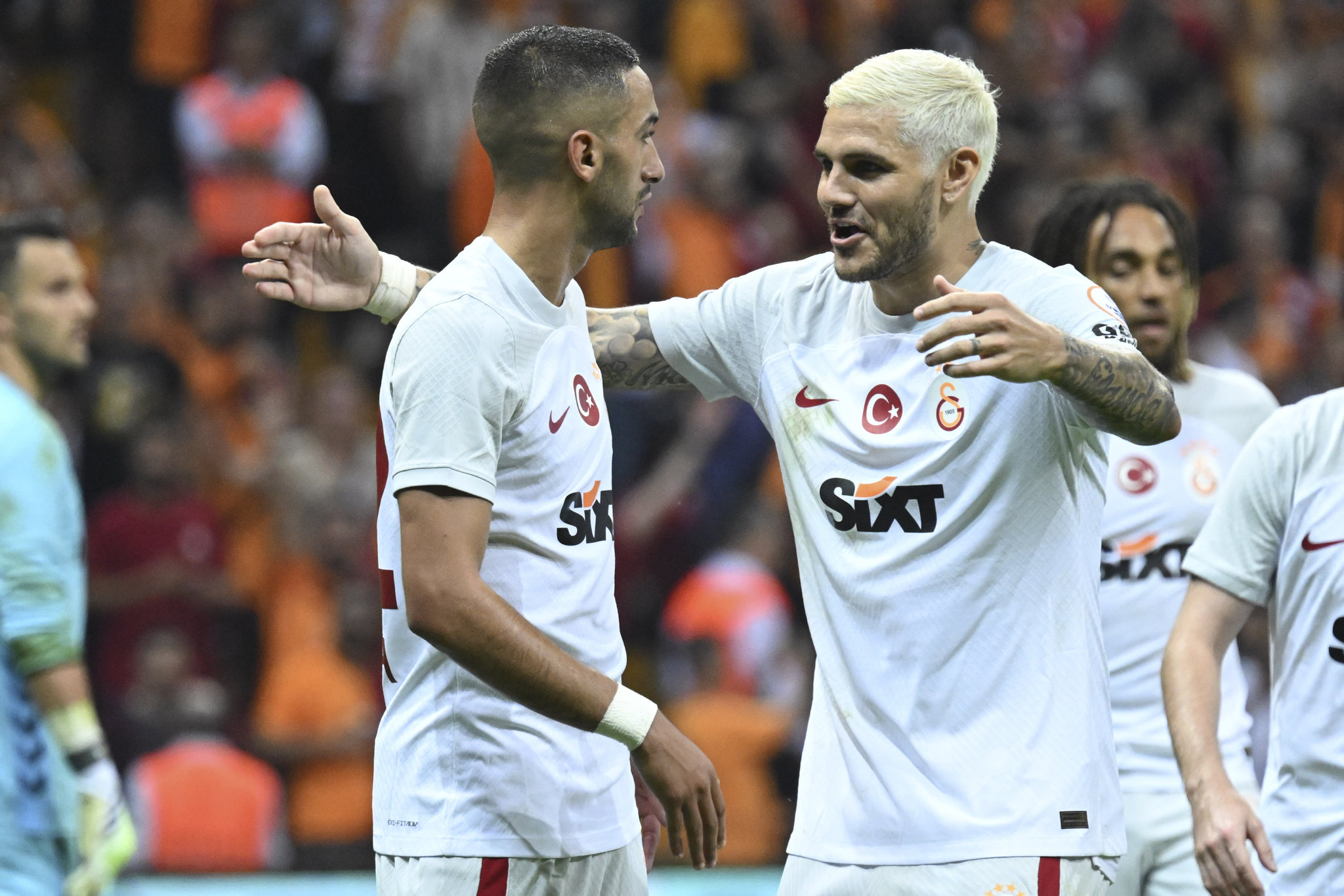 Galatasaray’da futbolculara dev prim! Yönetim kesenin ağzını açtı