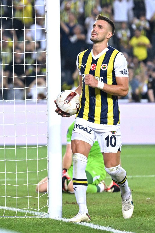 Fenerbahçe’de Edin Dzeko ve Dusan Tadic fırtınası! Böyle damga vurdular