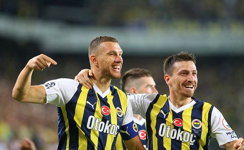 FENERBAHÇE TRANSFER HABERLERİ: İsmail Kartal biletlerini kesti! F.Bahçe’de 6 ayrılık birden