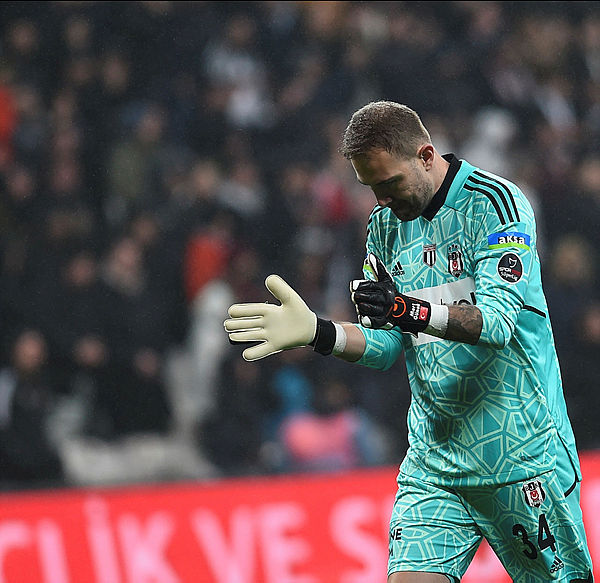 BEŞİKTAŞ HABERLERİ: Mert Günok’un sakatlığında son durum! Konyaspor maçında oynayabilecek mi?