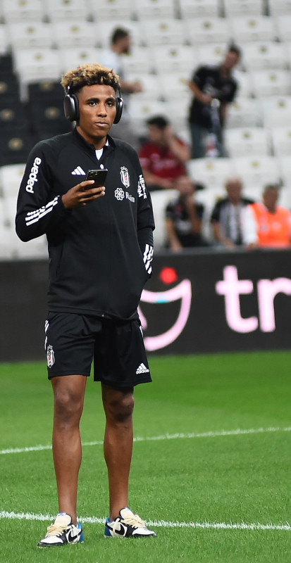 Alman devi Beşiktaş’ın yıldızına gözünü dikti! Gözlemciler canlı izledi