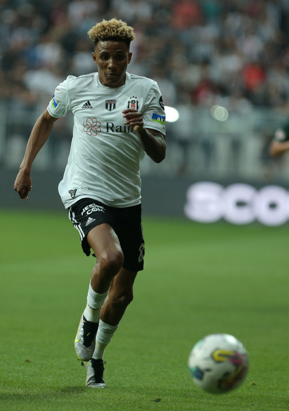 Alman devi Beşiktaş’ın yıldızına gözünü dikti! Gözlemciler canlı izledi