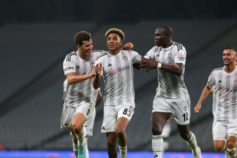 Alman devi Beşiktaş’ın yıldızına gözünü dikti! Gözlemciler canlı izledi