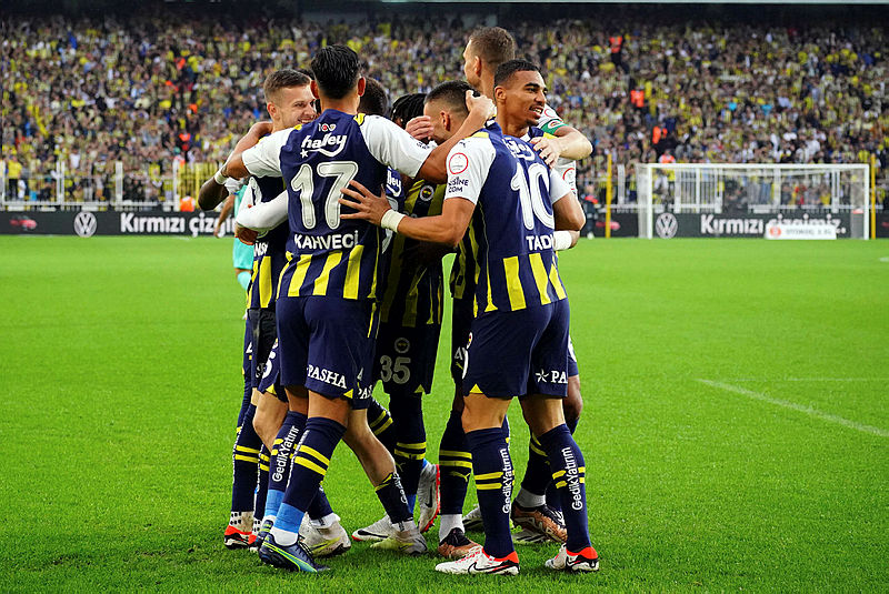 Fenerbahçe’den Szymanski kararı! Polonyalı yıldız için dev bonservis