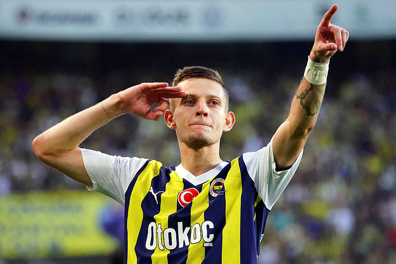 Fenerbahçe’den Szymanski kararı! Polonyalı yıldız için dev bonservis